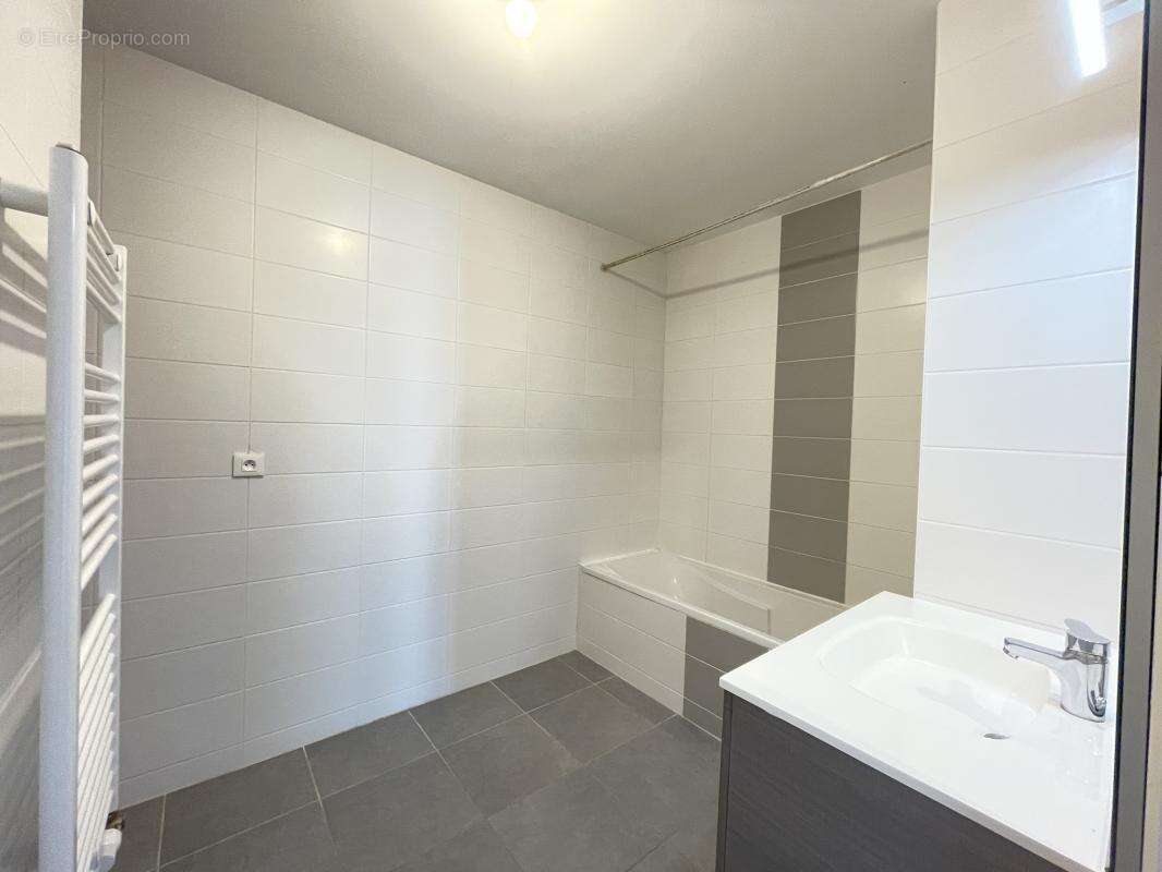 Appartement à CHARNAY-LES-MACON