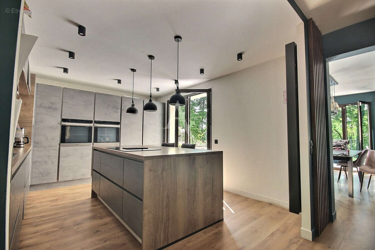 Maison à NEUVILLE-SUR-OISE