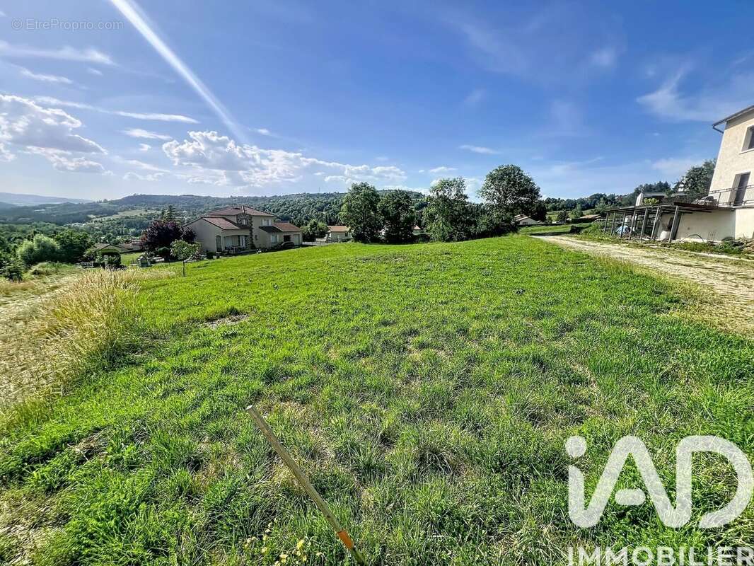 Terrain 852 m² à Le Monastier-Sur-Gazeille  - photo 2