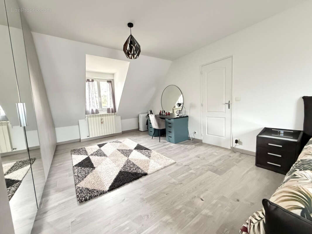 Maison à MITRY-MORY