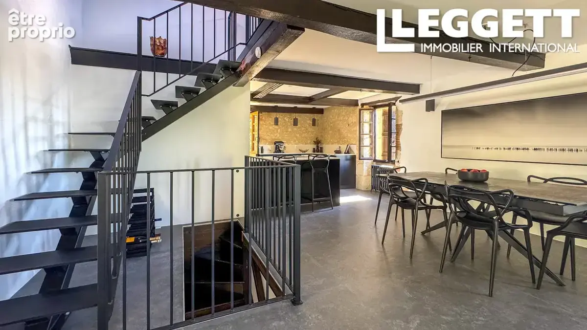 Superbe propriété en pierre rénovée, offrant 2 gîtes & piscine, vues et un cadre privé exceptionnelle - photo 8