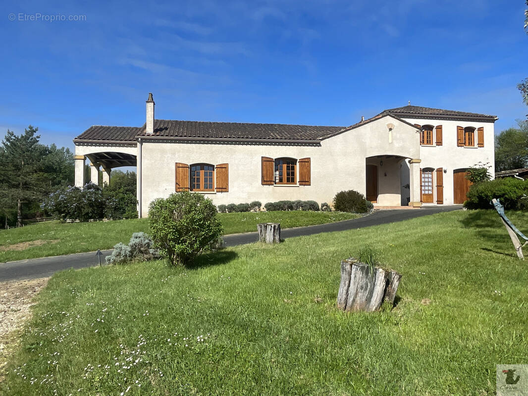 Maison à BEAUMONT-DU-PERIGORD