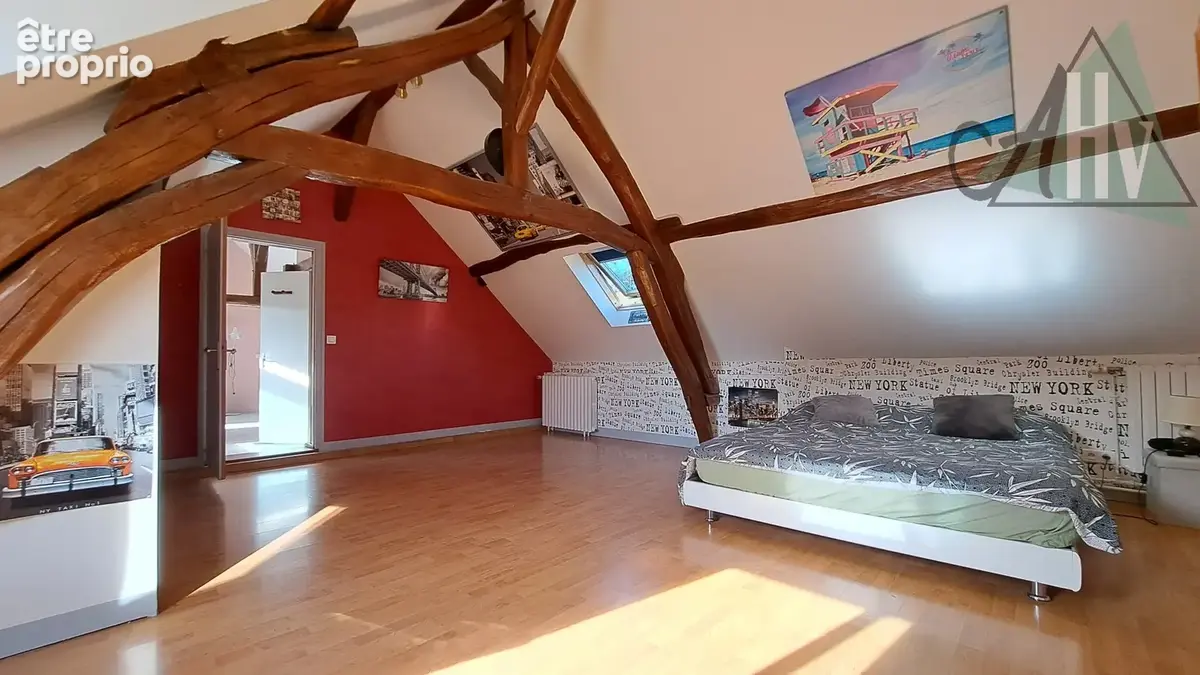 COURLON (89) - Belle maison de charme de 245 m2 avec 4 chambres, grande grange et dépendances. - photo 14