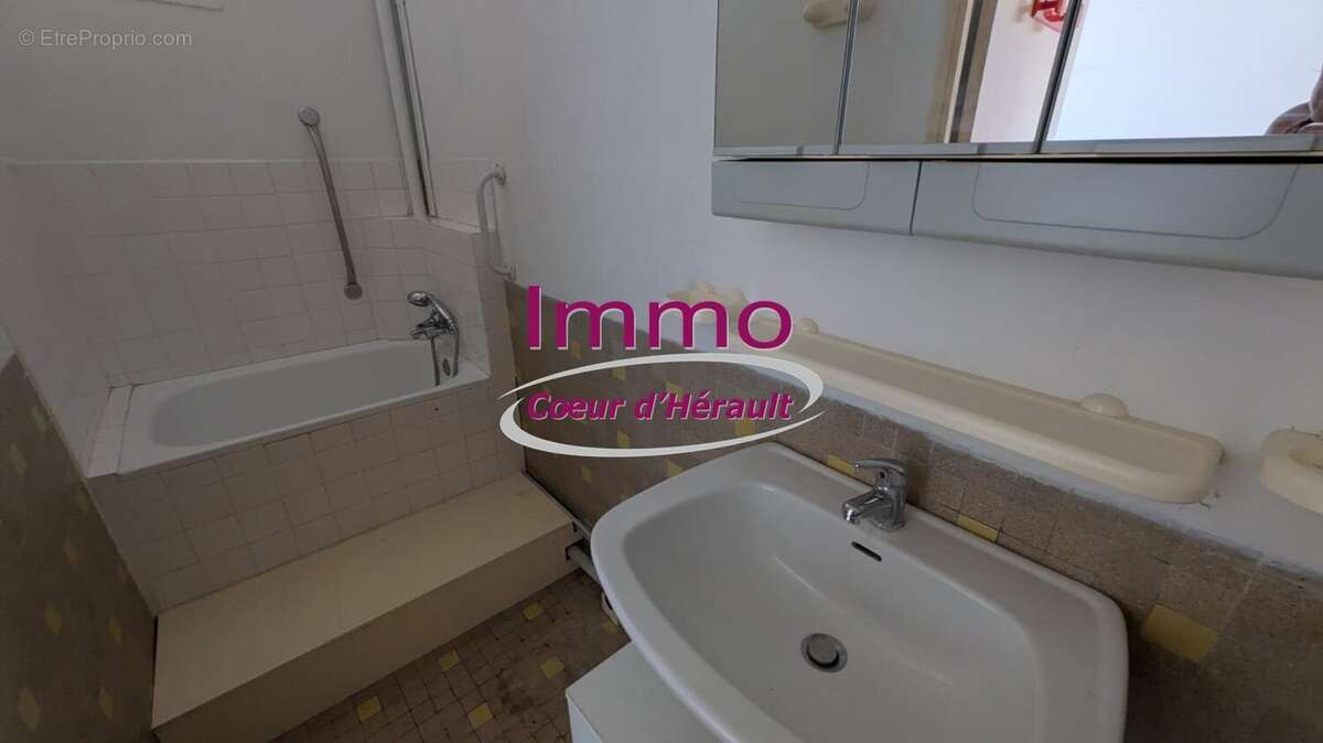 Appartement à GIGNAC