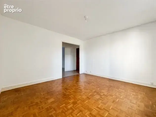 GRAND CHARRAN - T3 rénové - 60m² avec cave - photo 5