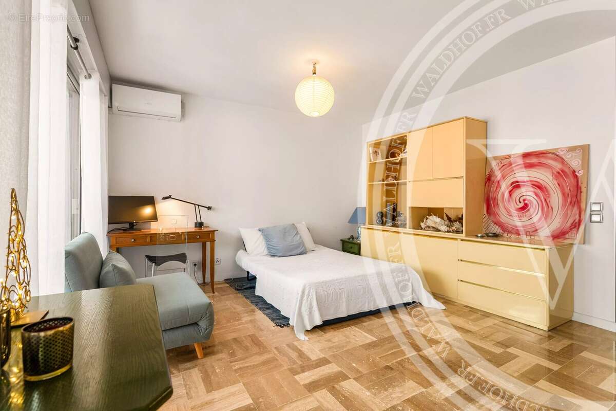 Appartement à ROQUEBRUNE-CAP-MARTIN