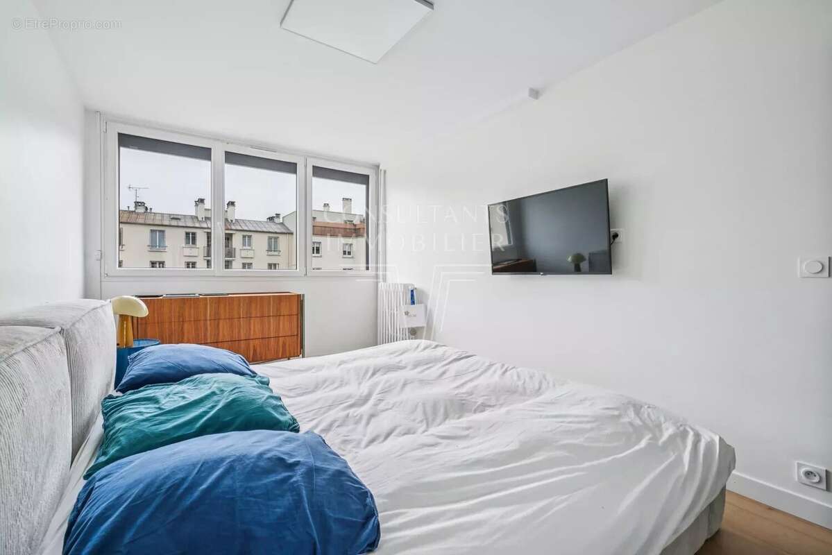 Appartement à COURBEVOIE