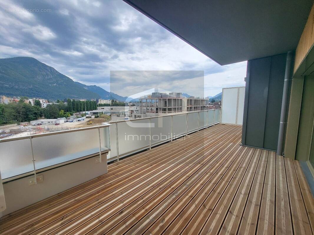 Photo Appartement à Annecy-Le-Vieux au prix de 849 000€