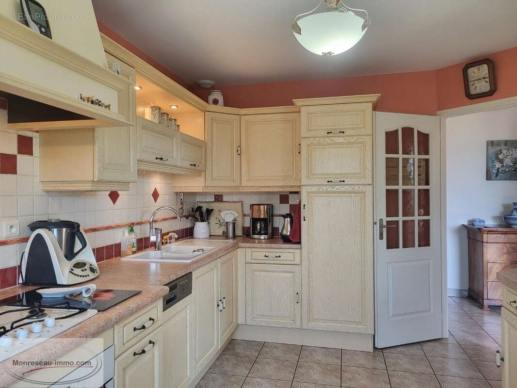 Maison à CHEVAGNY-LES-CHEVRIERES