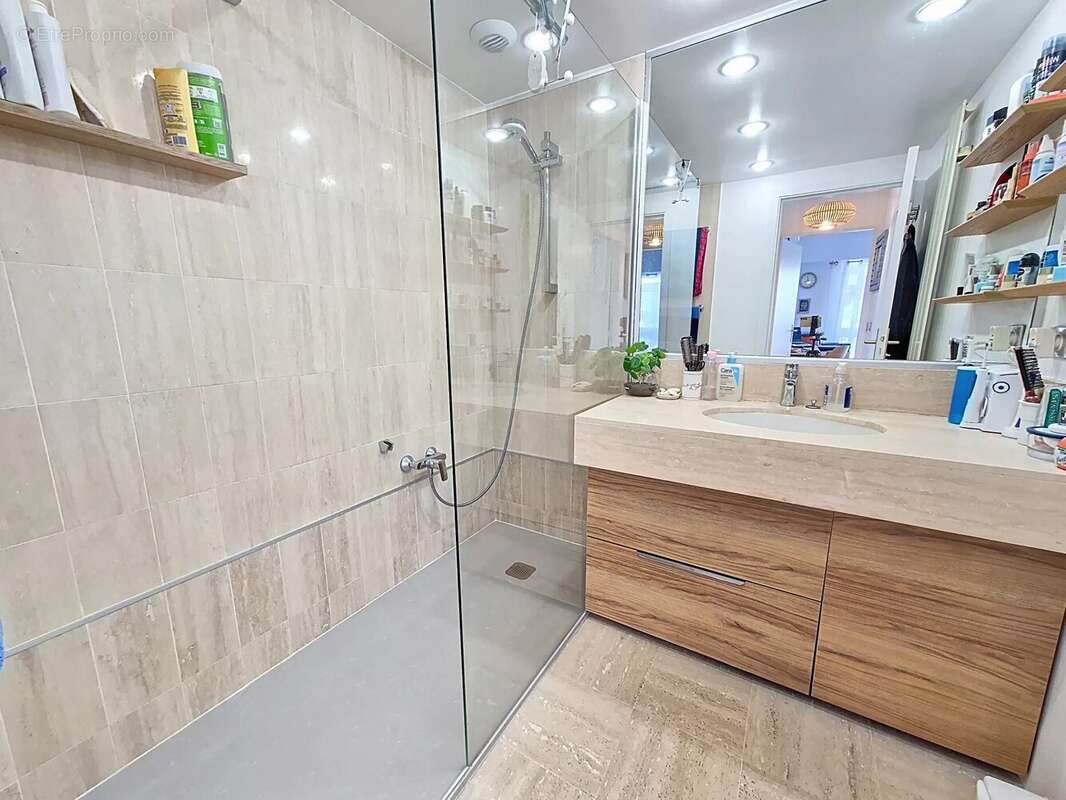 Appartement à LE CANNET