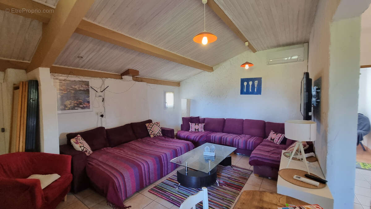 Maison à VILLENEUVE-DE-BERG