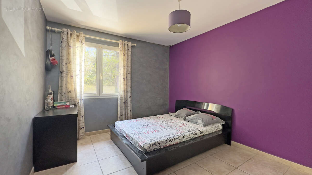 Maison à SOLLIES-TOUCAS