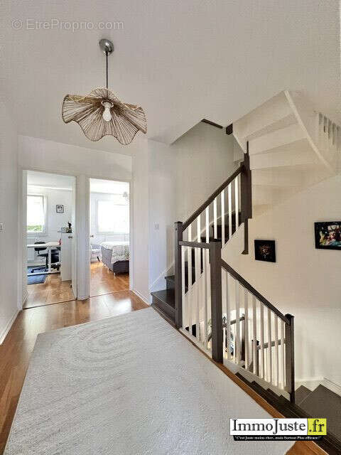 Maison 125 m² à Elancourt  - photo 9