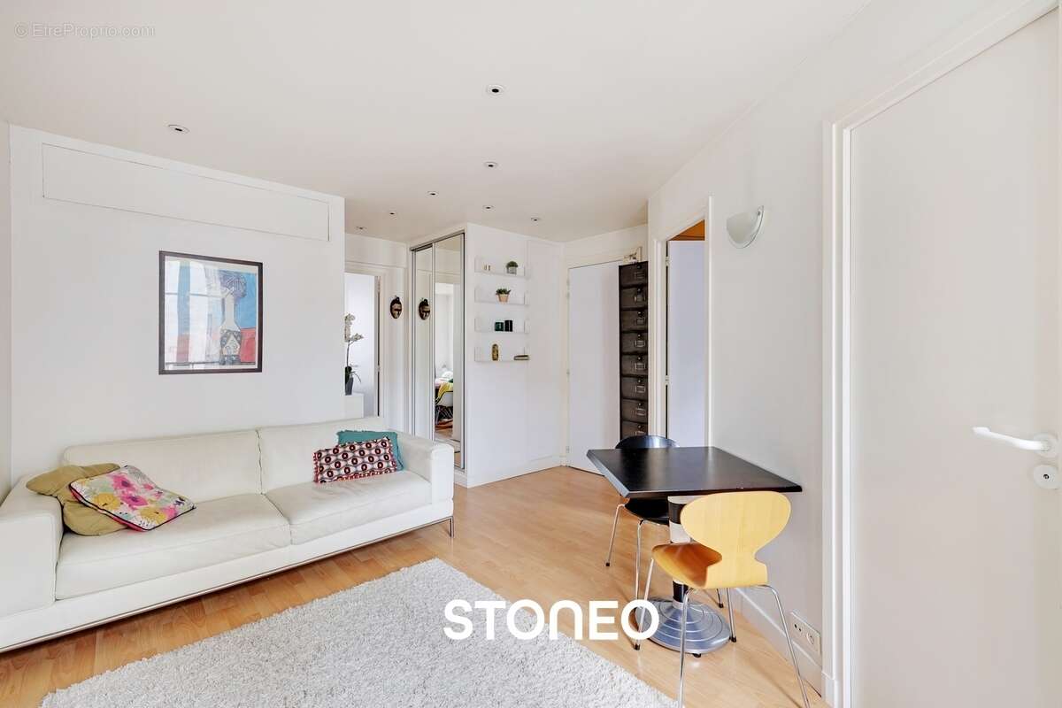 Appartement à PARIS-15E