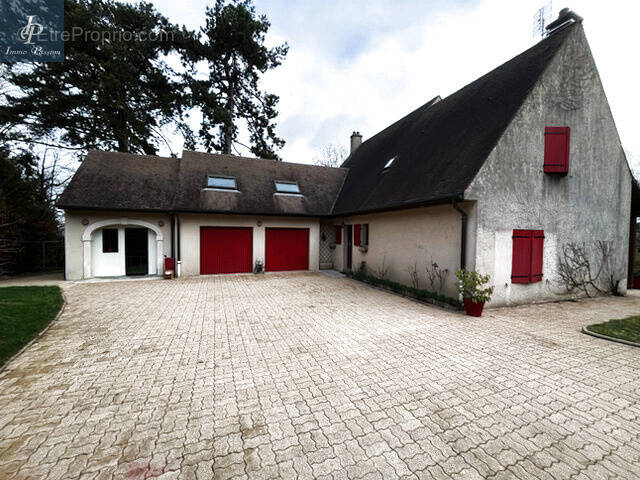 Maison à AUTUN