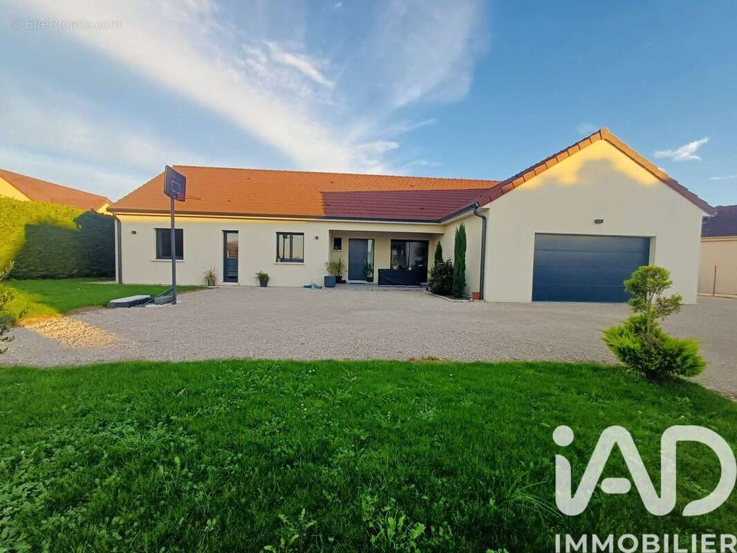 Photo 2 - Maison à VIREY-LE-GRAND