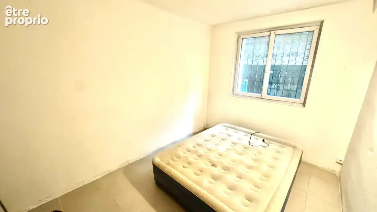 Trois appartements de type T3 à T4 avec garages , vendus loués. - photo 8