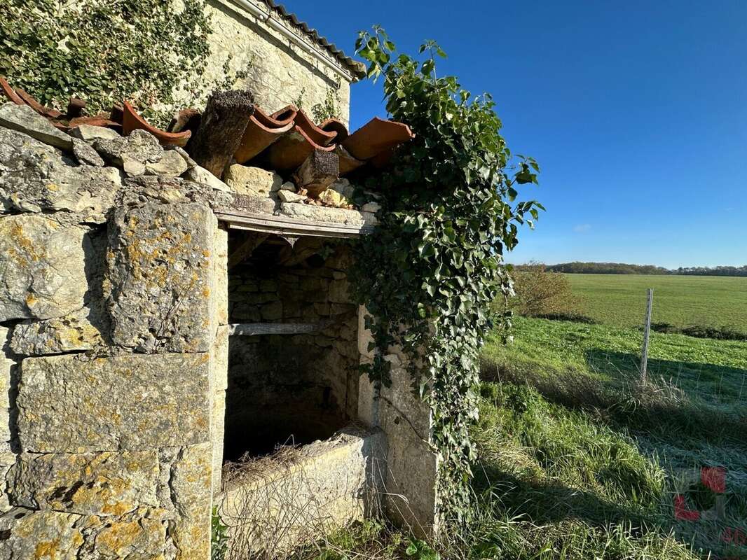Maison à MAUROUX