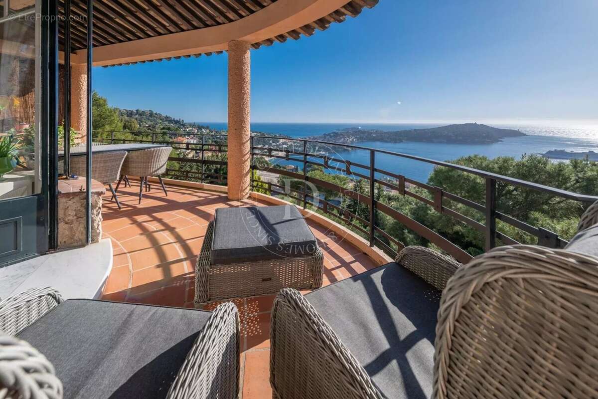Appartement à VILLEFRANCHE-SUR-MER