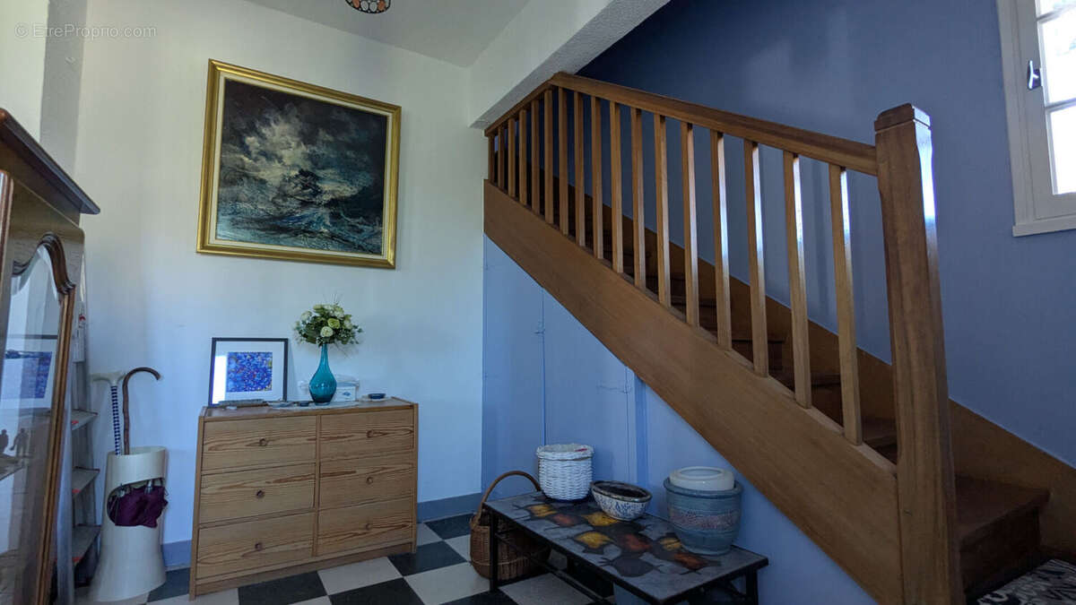 Grande maison de 8 pièces à deux pas du port et de la mer ! - photo 10