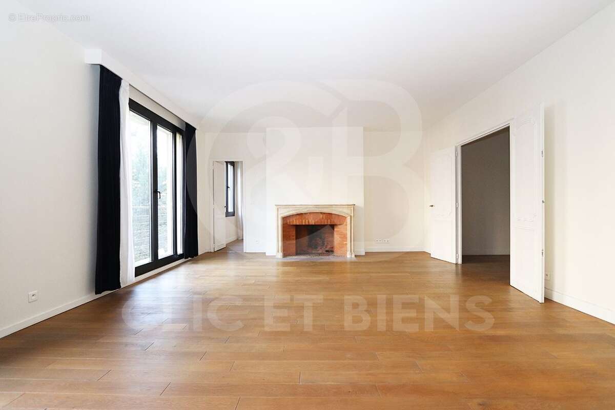 P2-fev2026 - Appartement à PARIS-16E