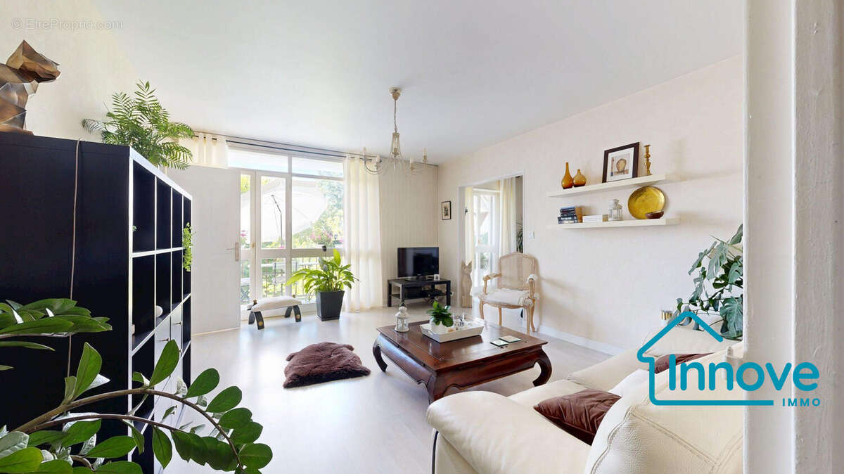 Appartement à VELIZY-VILLACOUBLAY