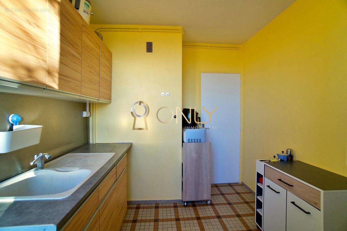 Appartement à GENAY