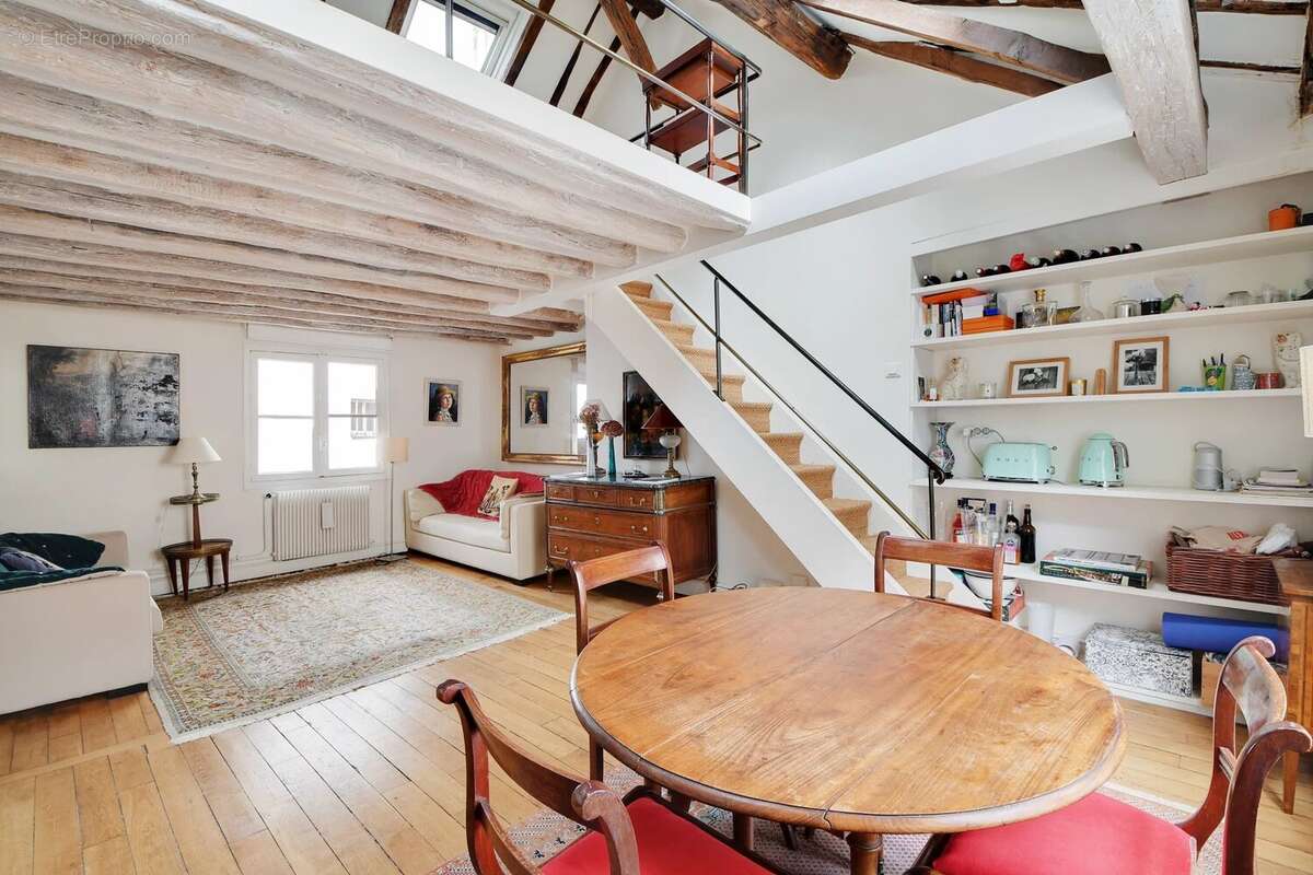 Appartement à PARIS-7E