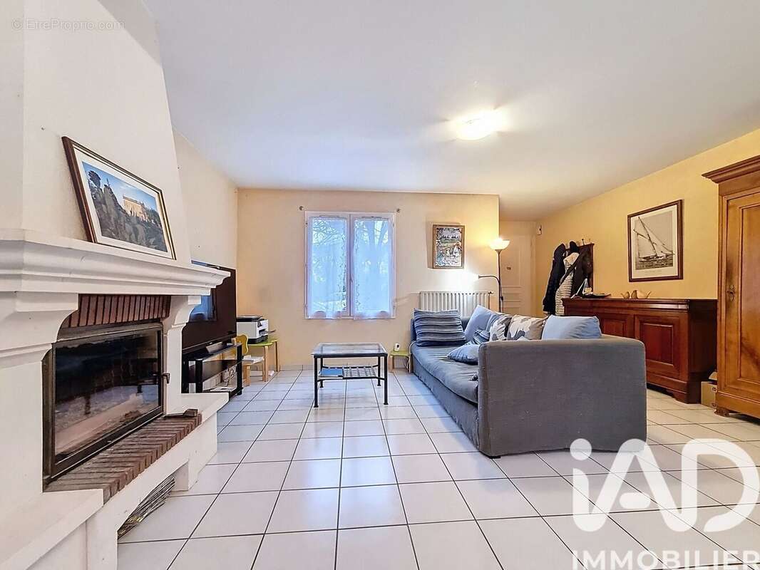 Photo 3 - Maison à CHEVRY-COSSIGNY