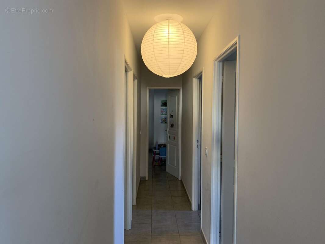 dégagement coin nuit - Maison à MIRANDE