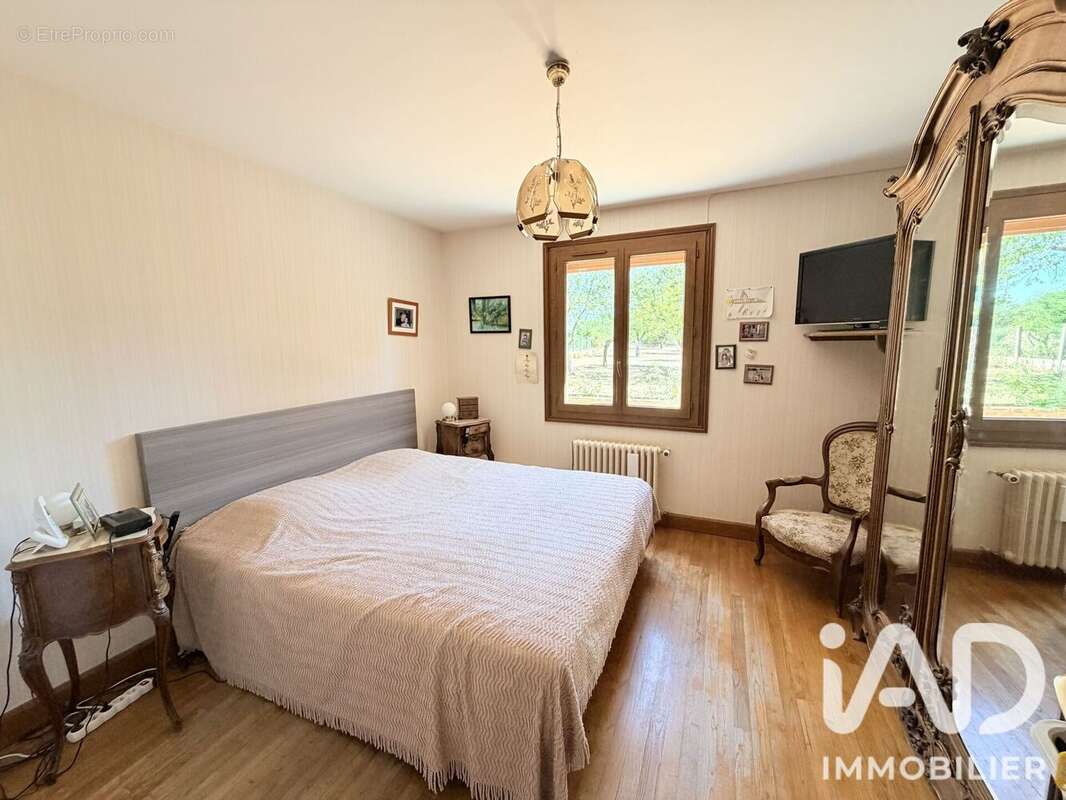 Maison 146 m² à Dammarie-Sur-Loing  - photo 9