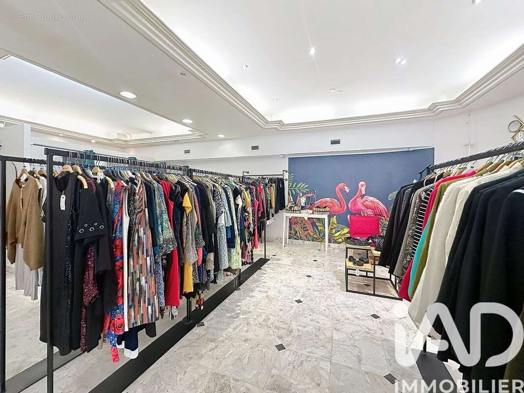 Photo 5 - Commerce à ROCHEFORT