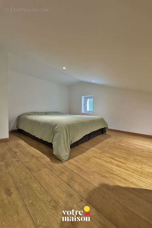 Appartement à PEYNIER