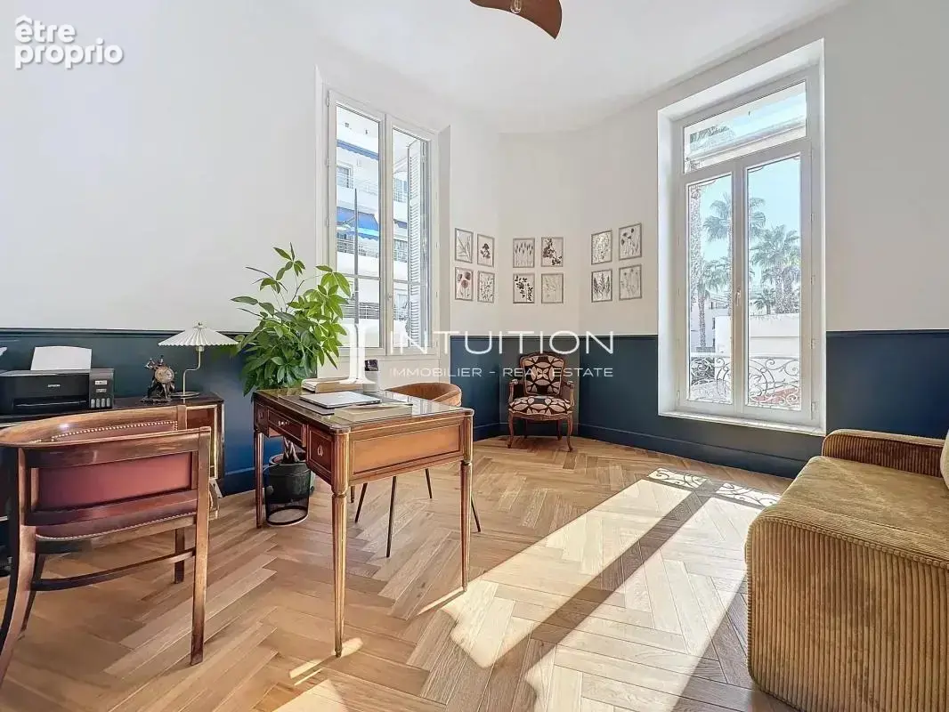Antibes - Centre : Vaste appartement bourgeois avec terrasse - photo 18