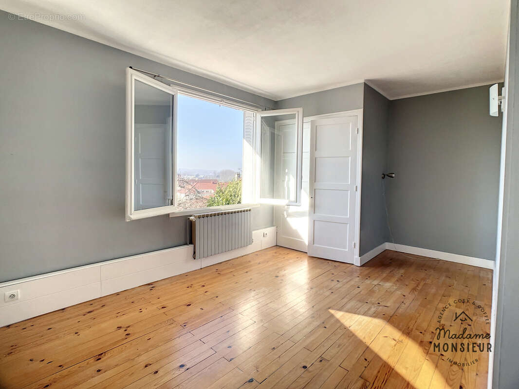 Maison à BOURGOIN-JALLIEU