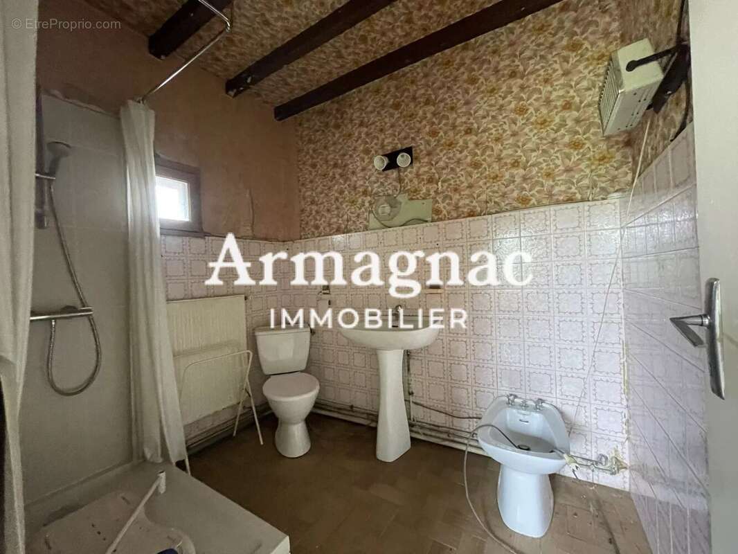 Maison à MONCRABEAU