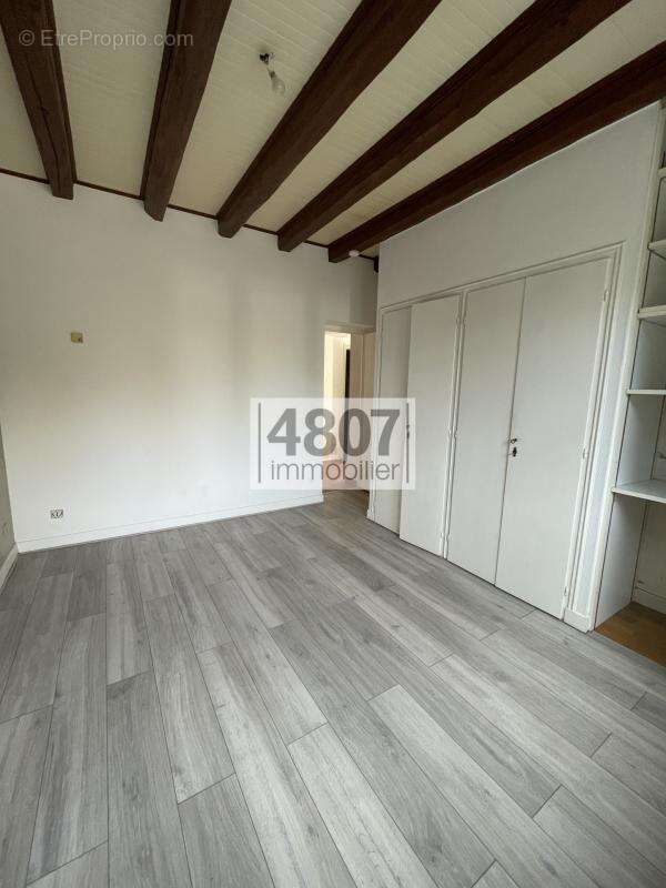 Appartement à MONNETIER-MORNEX