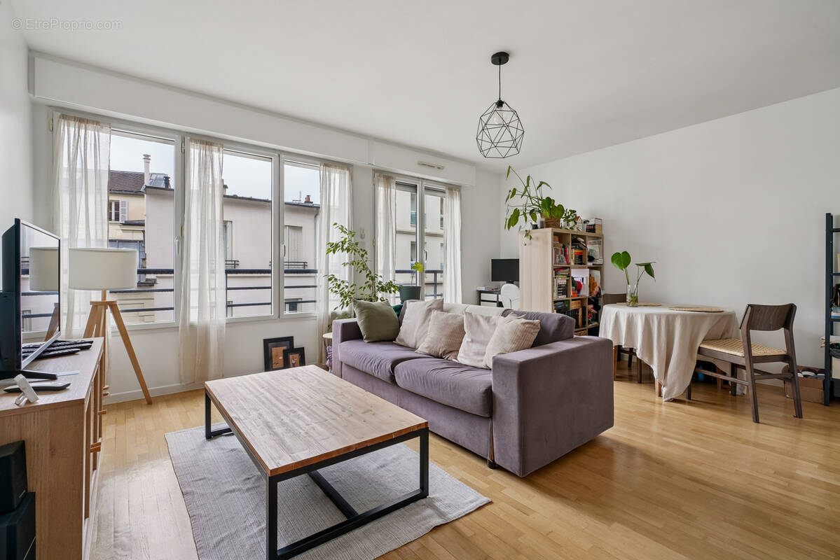Appartement à PARIS-20E