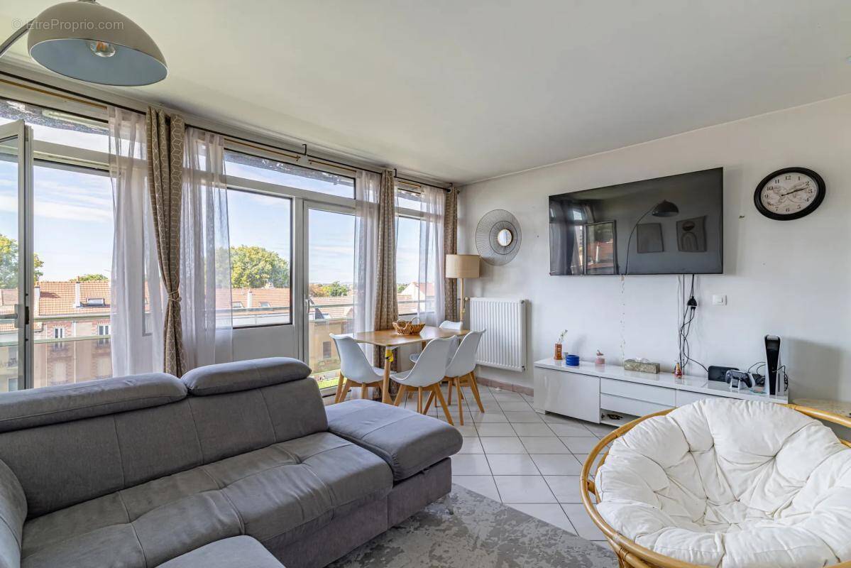 Appartement à LIVRY-GARGAN
