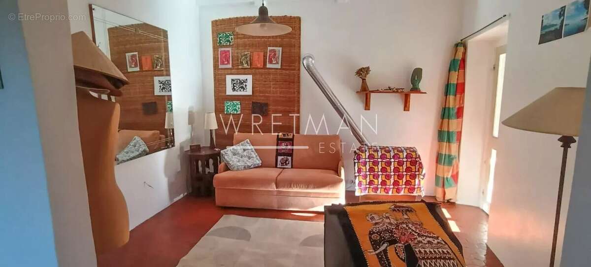 Appartement à L'ESCARENE