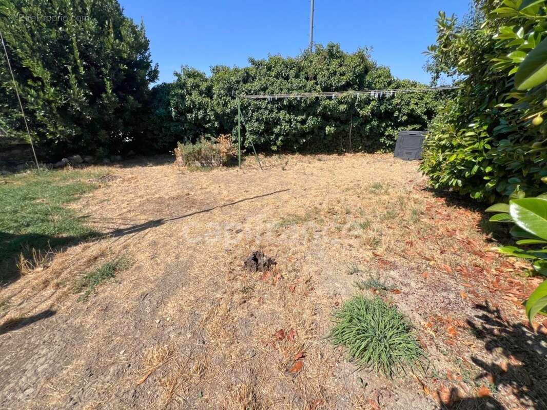 Maison de village 300 m² avec jardin et garage à vendre à Reillanne (04110) – Cœur du Luberon - photo 6