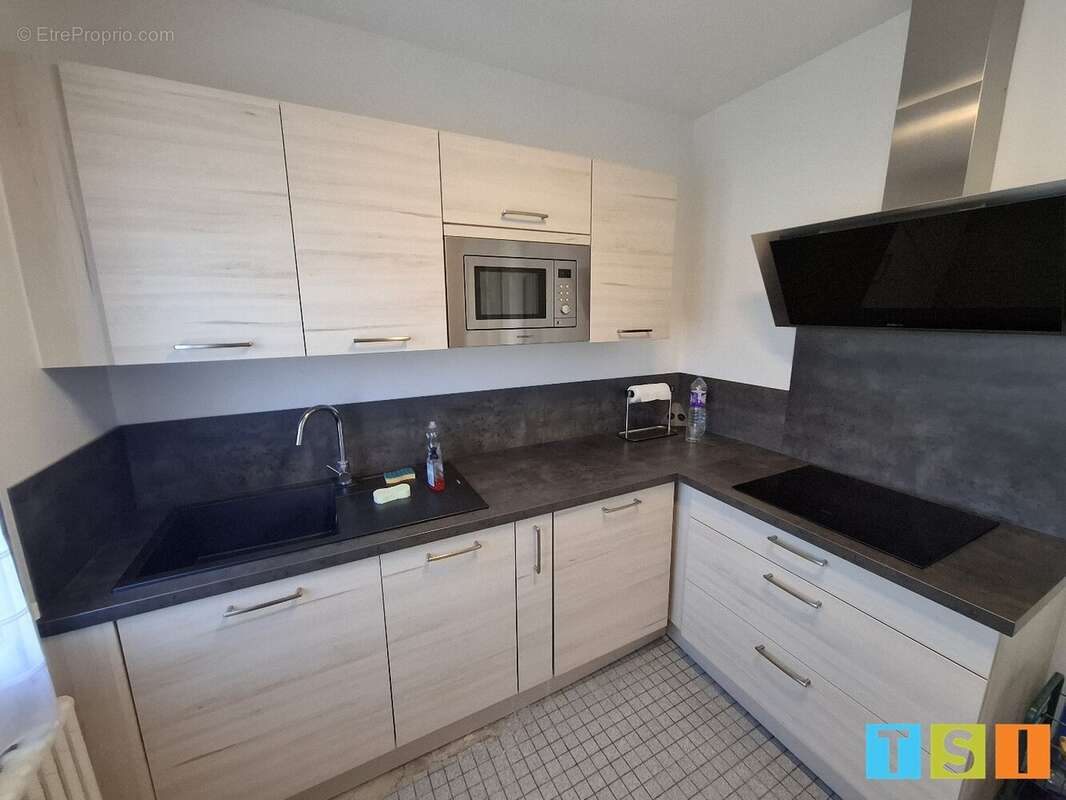 Maison à MONTREJEAU