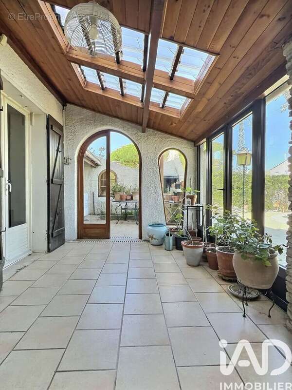 Photo 8 - Maison à SAINT-MARTIN-DE-CRAU