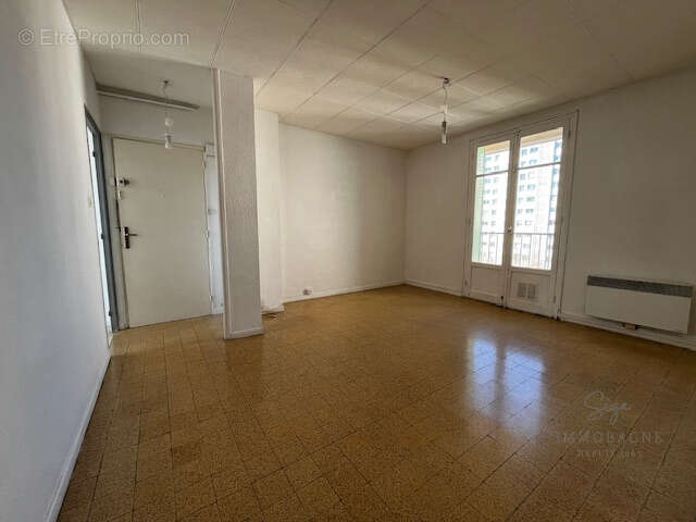 Appartement à MARSEILLE-9E