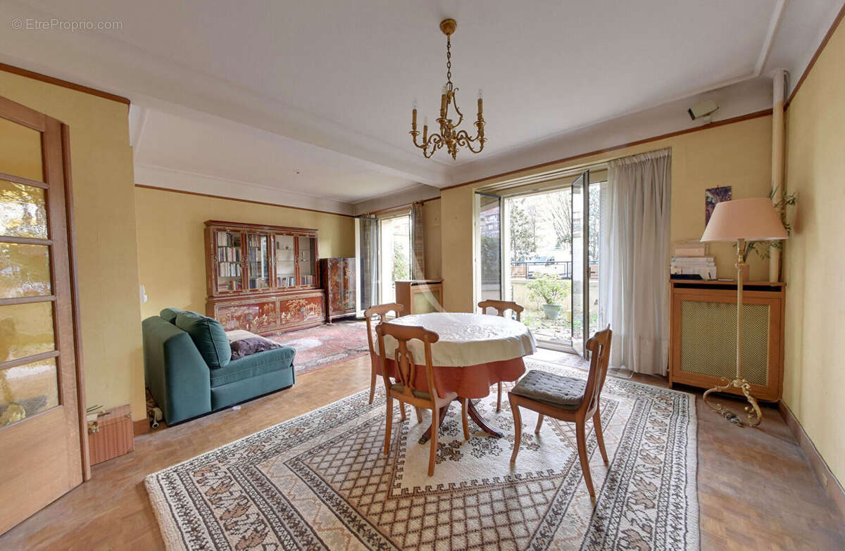 Appartement à NOGENT-SUR-MARNE