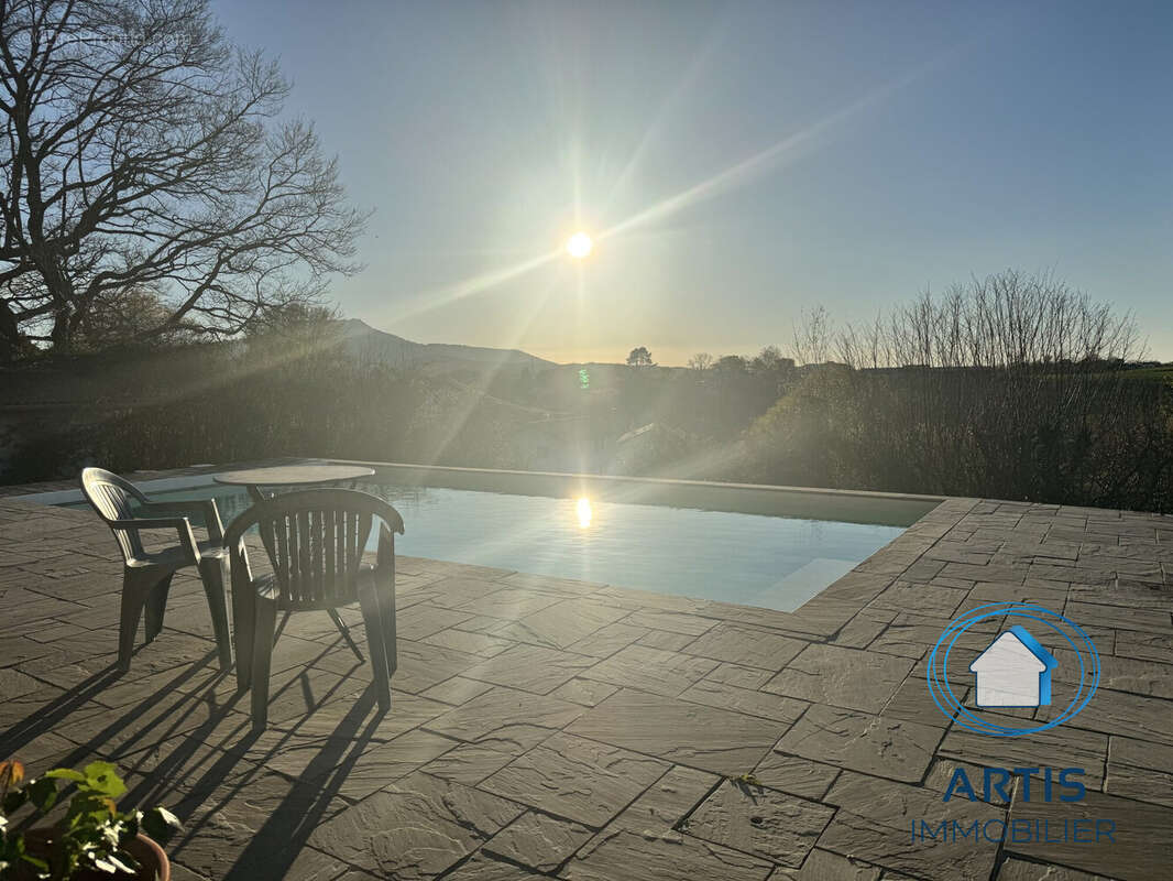 Maison à SAINT-PEE-SUR-NIVELLE