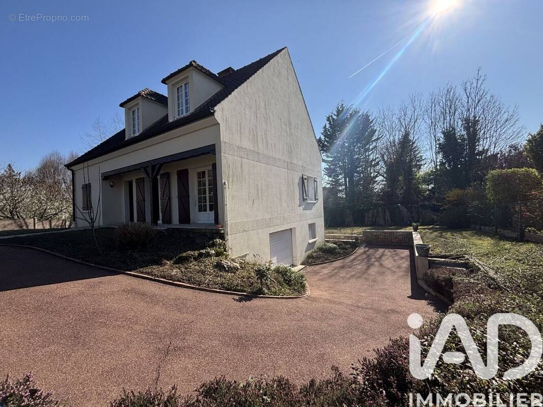 Photo 1 - Maison à SAINT-LEU-LA-FORET