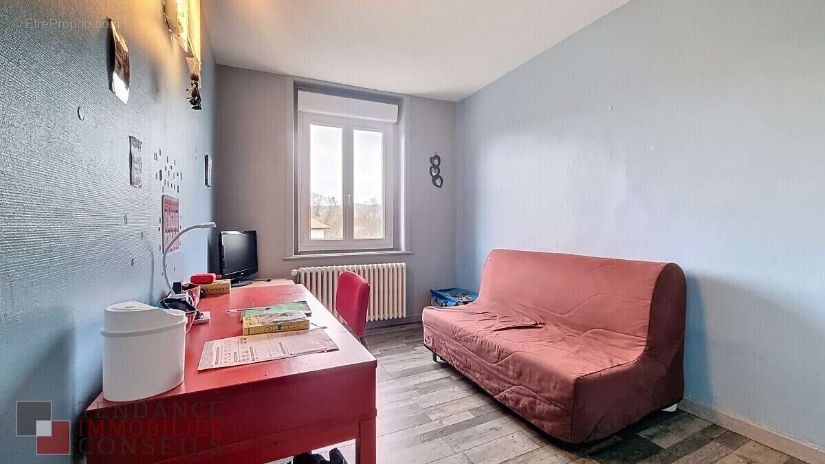Maison à SAINT-ETIENNE-DES-OULLIERES