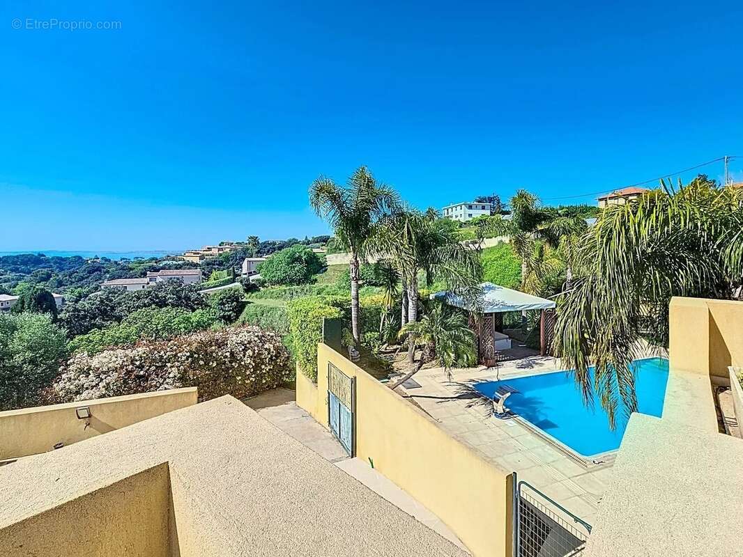 Maison à CAGNES-SUR-MER