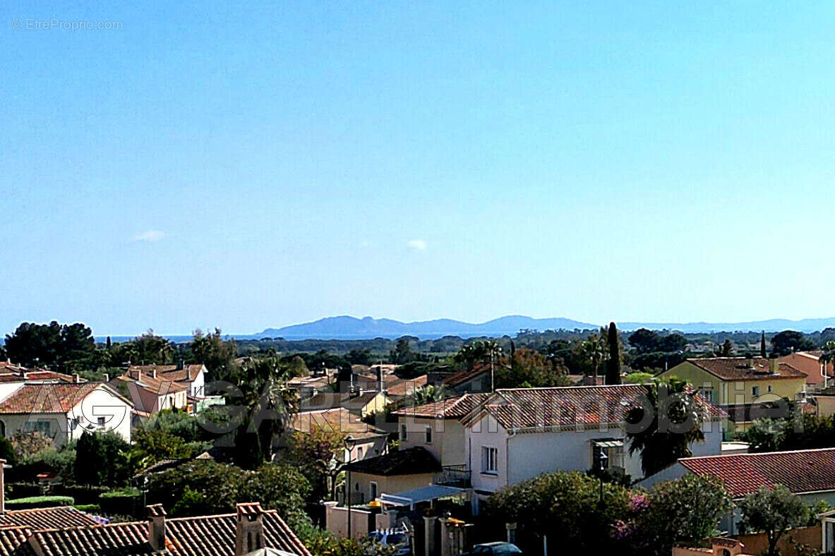 Appartement à LA LONDE-LES-MAURES